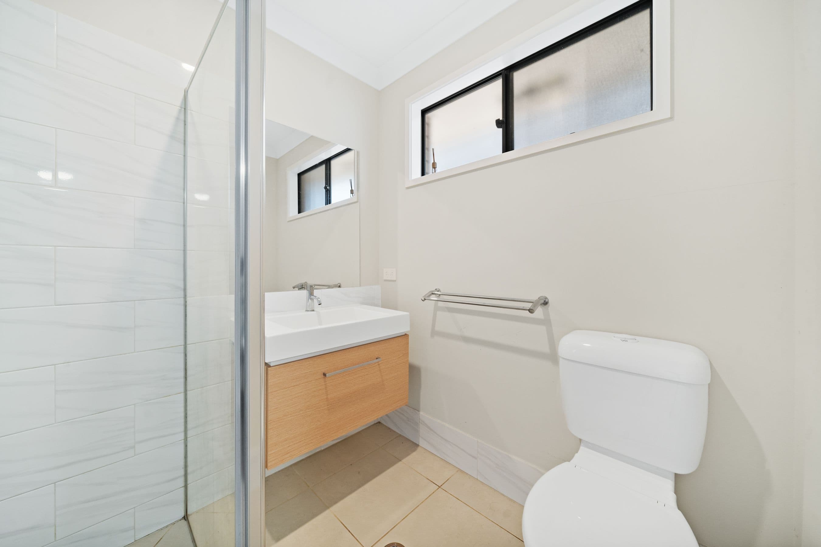 18 Spruce Circuit, Hillcrest QLD 4118, Hillcrest - Thumbnail 7