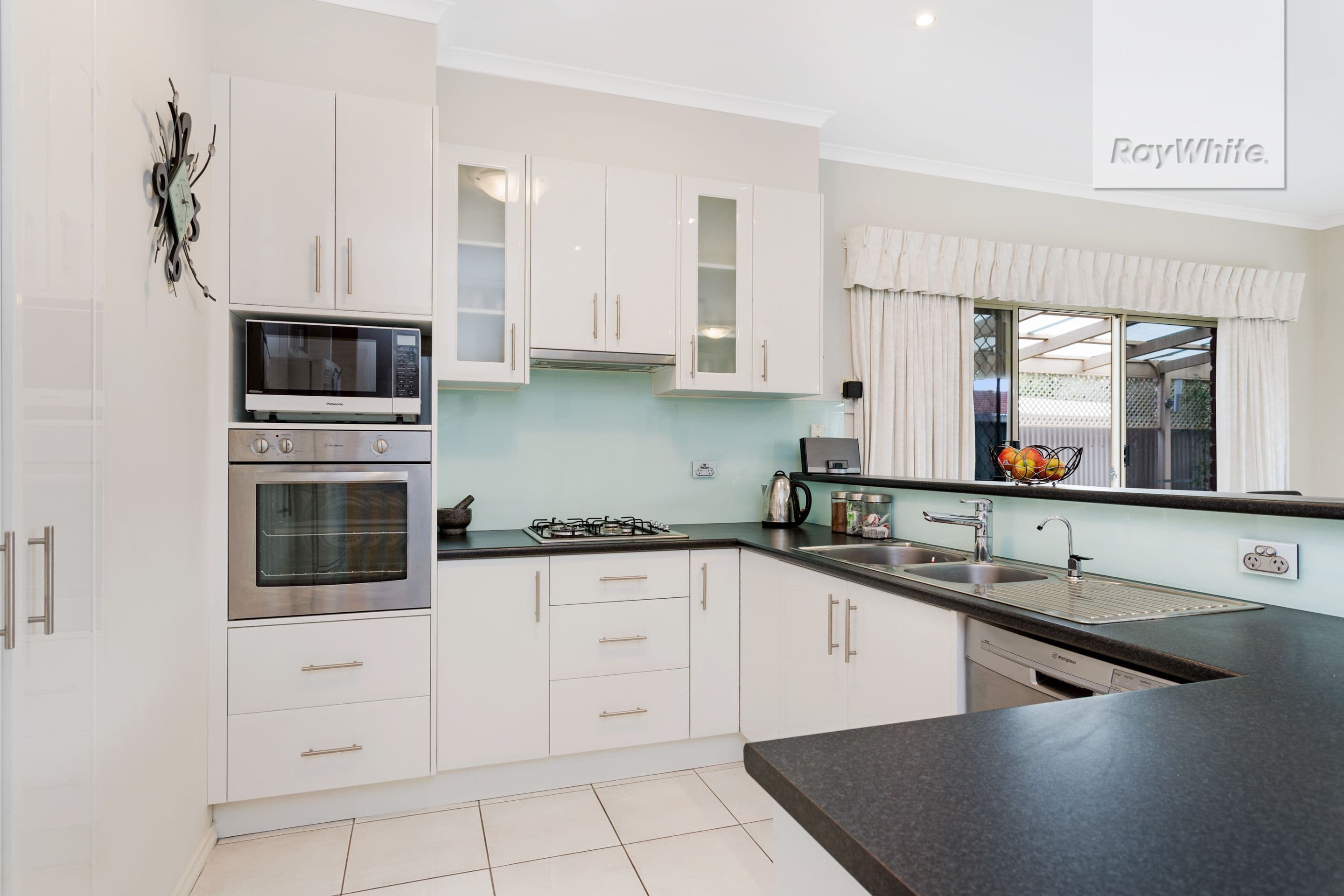 14 Featherstone Circuit, Greenwith SA 5125, Greenwith - Thumbnail 3
