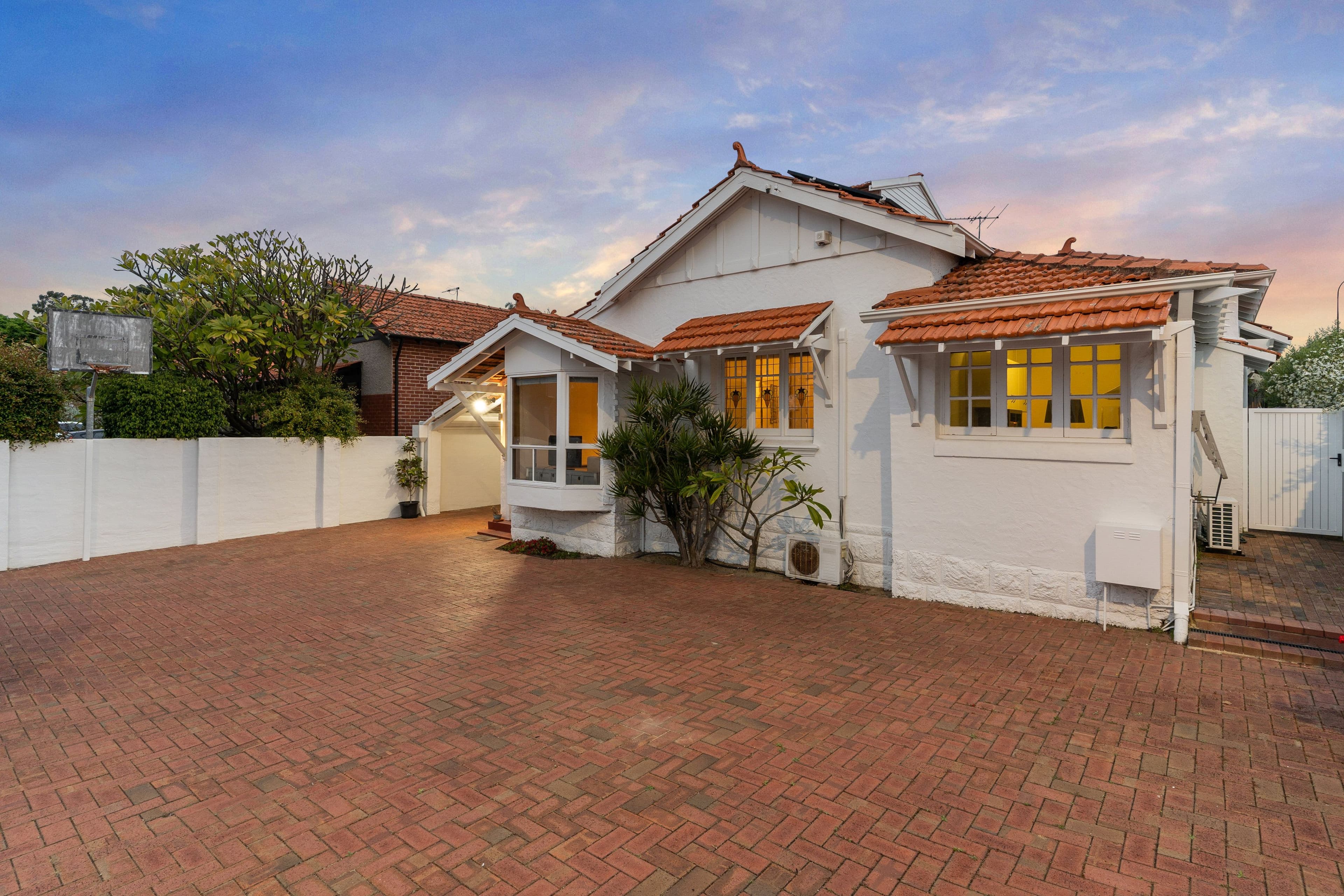 121 Rookwood Street, Menora WA 6050, Menora - Image 1