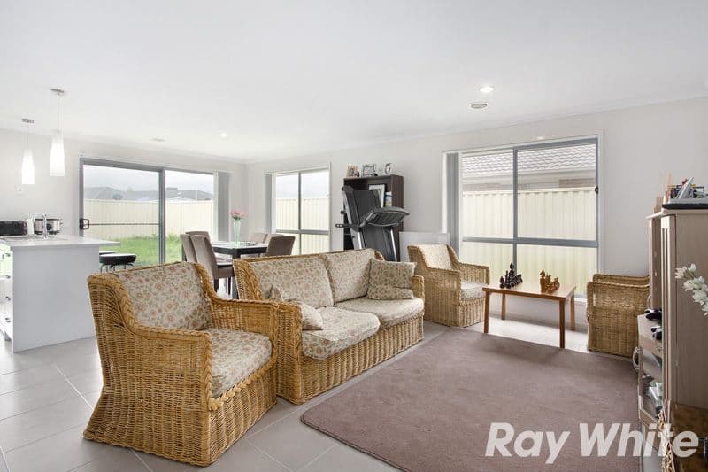 103 Blue Horizons Way, PAKENHAM VIC 3810, Pakenham - Thumbnail 3