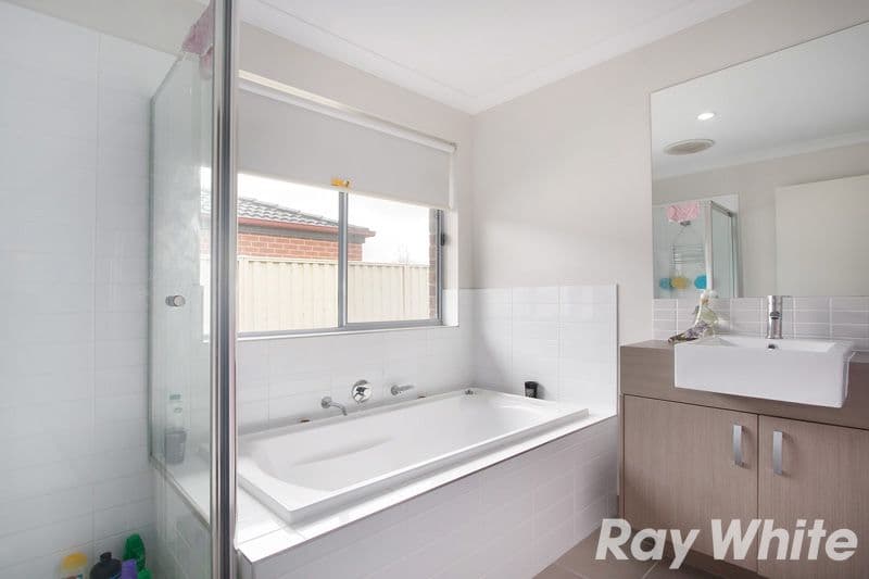 103 Blue Horizons Way, PAKENHAM VIC 3810, Pakenham - Thumbnail 6