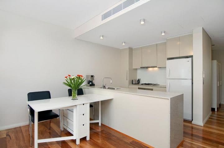 300 Pacific Highway, CROWS NEST NSW 2065, Crows Nest - Thumbnail 2