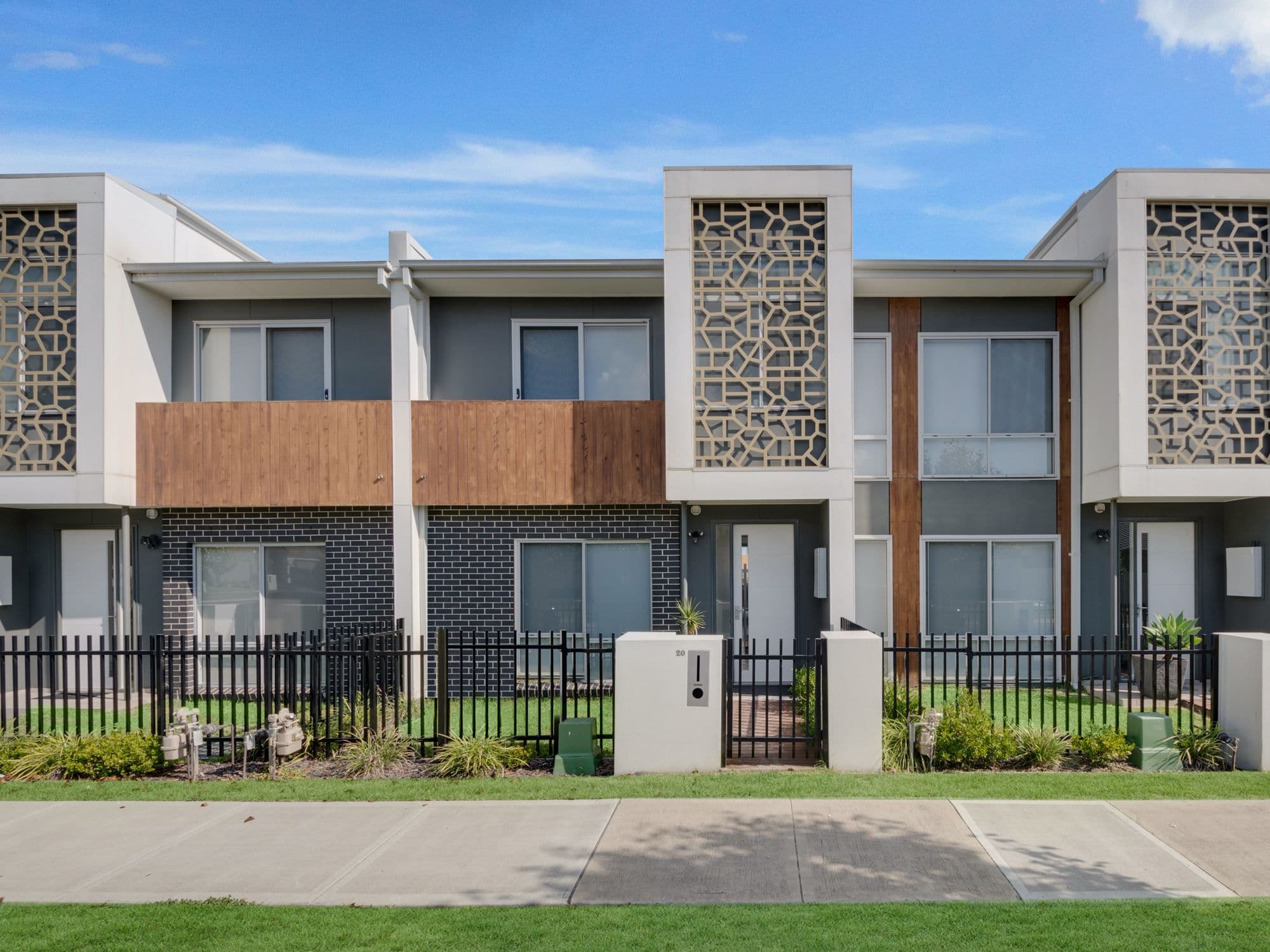 20 Coldstream Lane, GLEDSWOOD HILLS NSW 2557, Gledswood Hills - Image 1