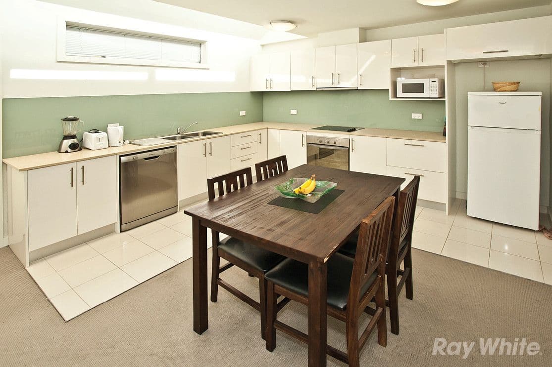79 Atherton Road, OAKLEIGH VIC 3166, Oakleigh - Thumbnail 2