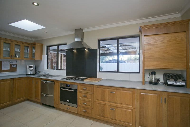 10 Arthur Road, GOOSEBERRY HILL WA 6076, Gooseberry Hill - Thumbnail 2