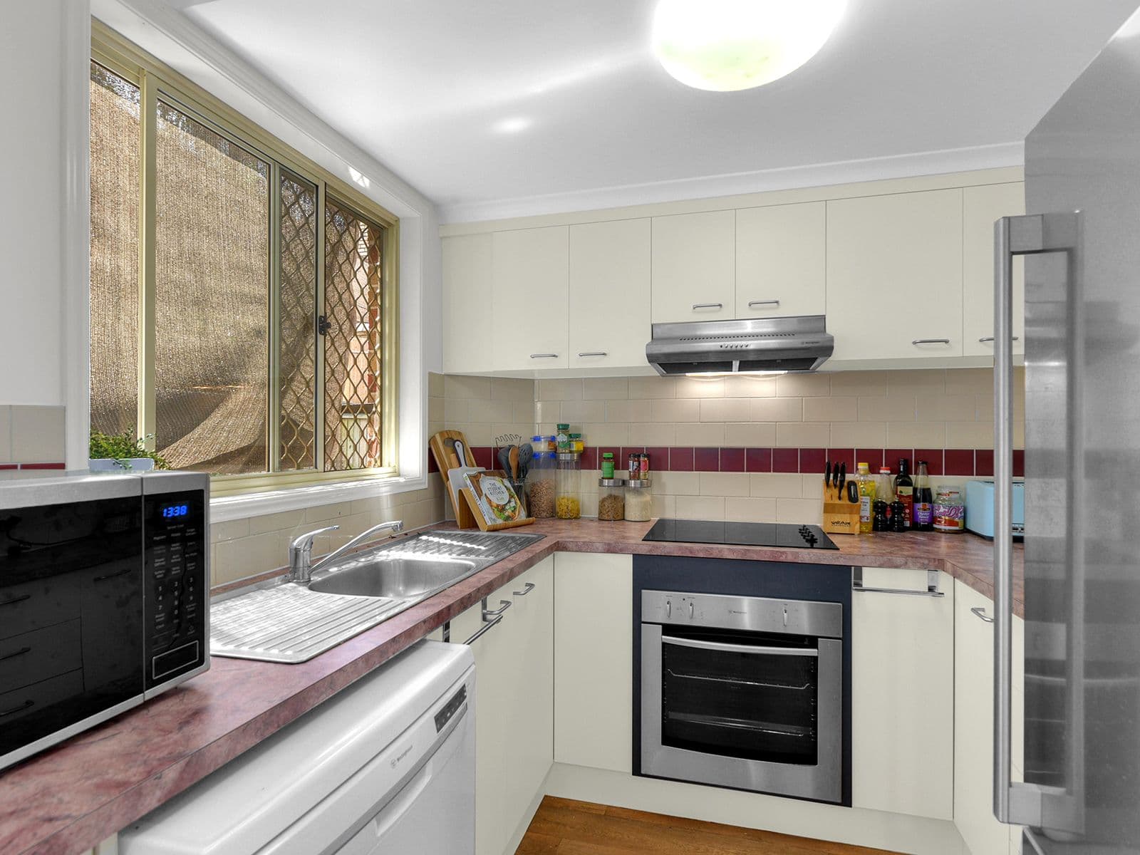 27 Birdwood Road, Carina Heights QLD 4152, Carina Heights - Thumbnail 5