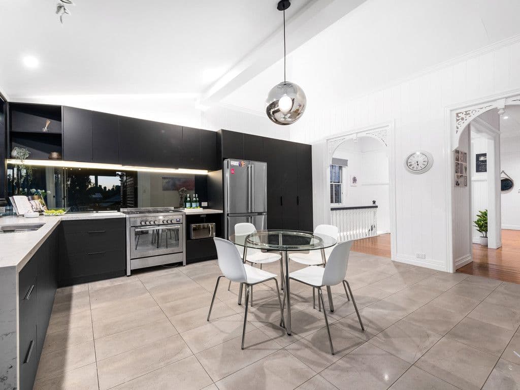 28 Monmouth Street, Morningside QLD 4170, Morningside - Thumbnail 2