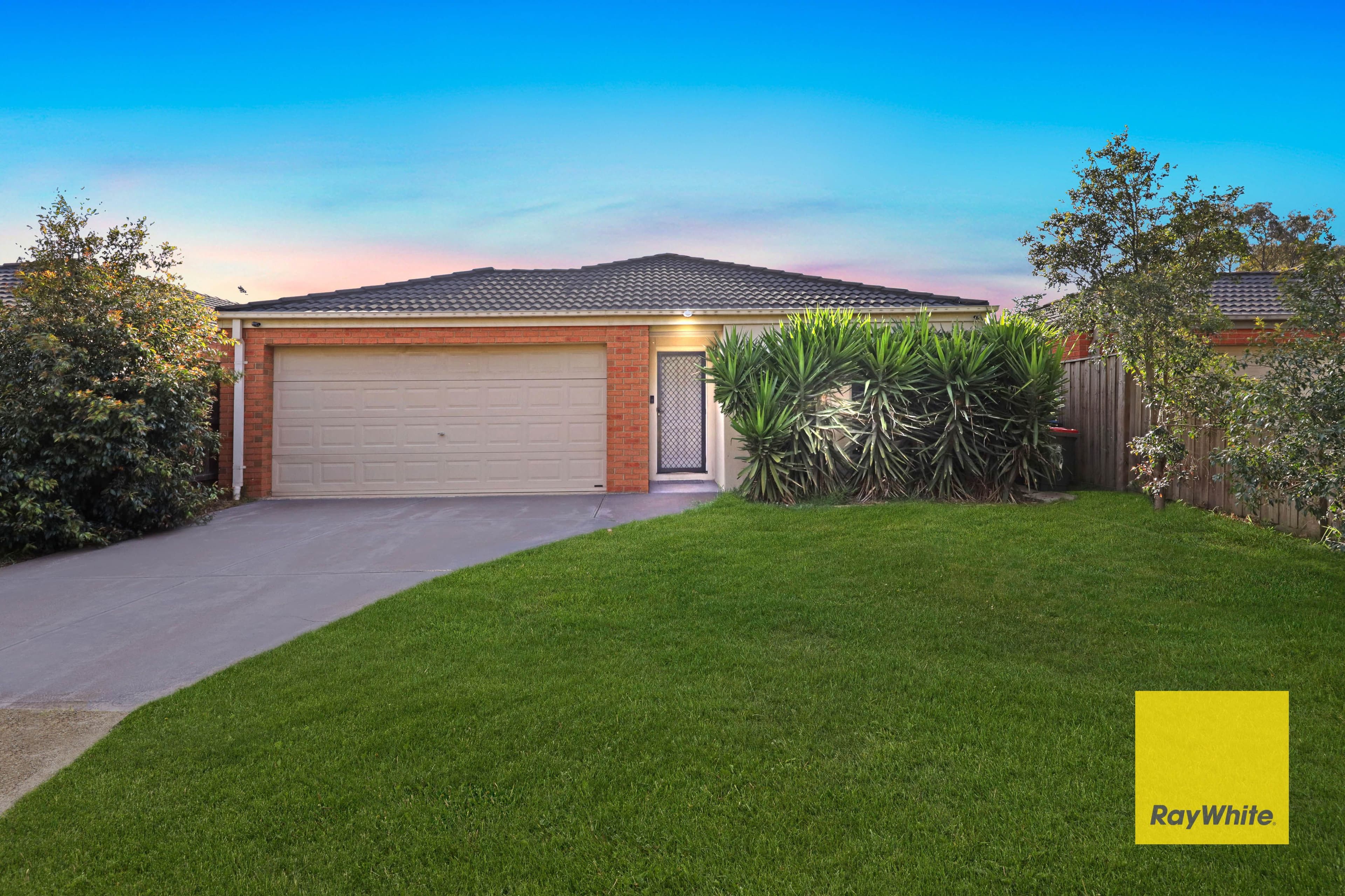 9 Birdsong Glade, Tarneit VIC 3029, Tarneit - Thumbnail 2