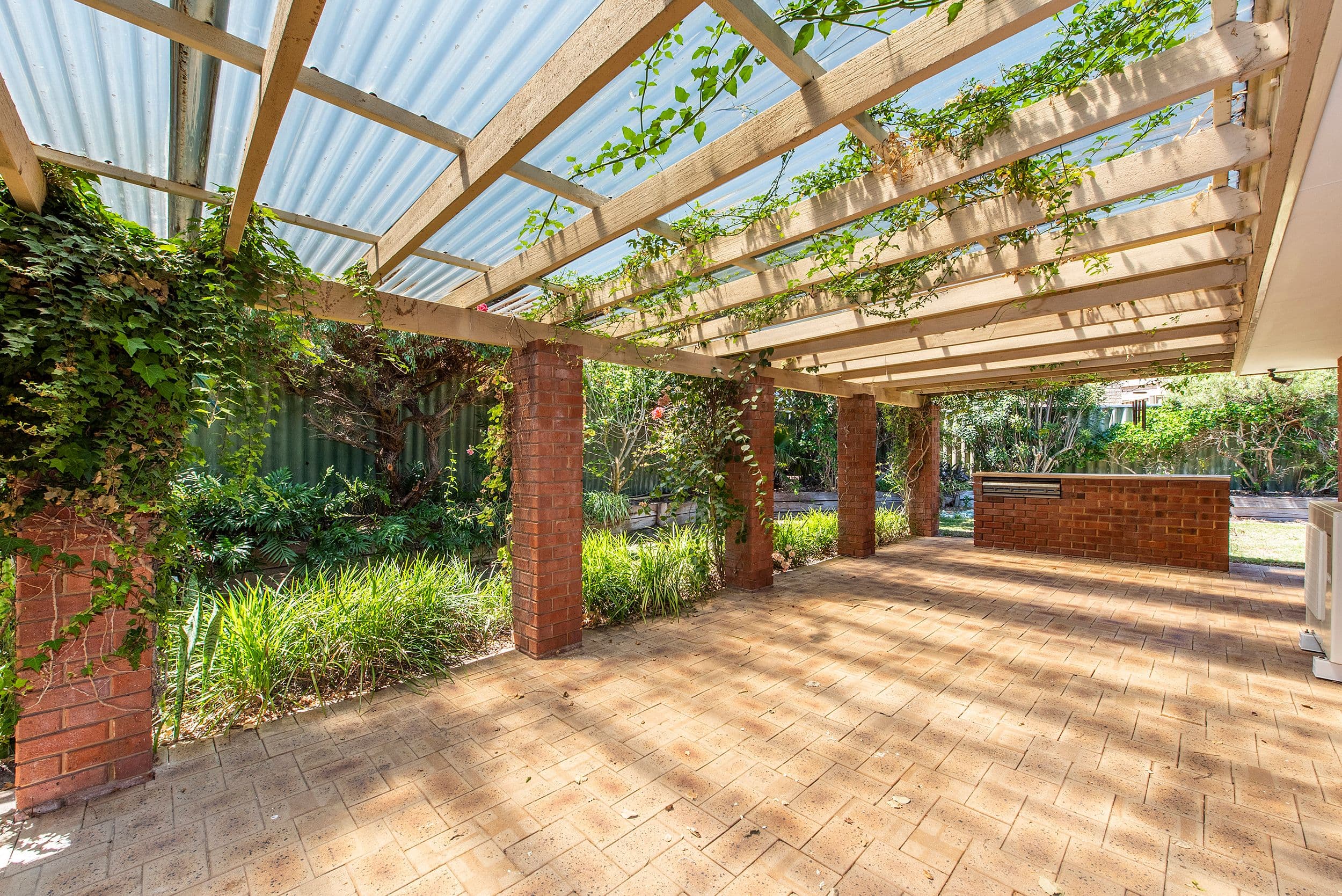 6 Donald Drive, Safety Bay WA 6169, Safety Bay - Thumbnail 4