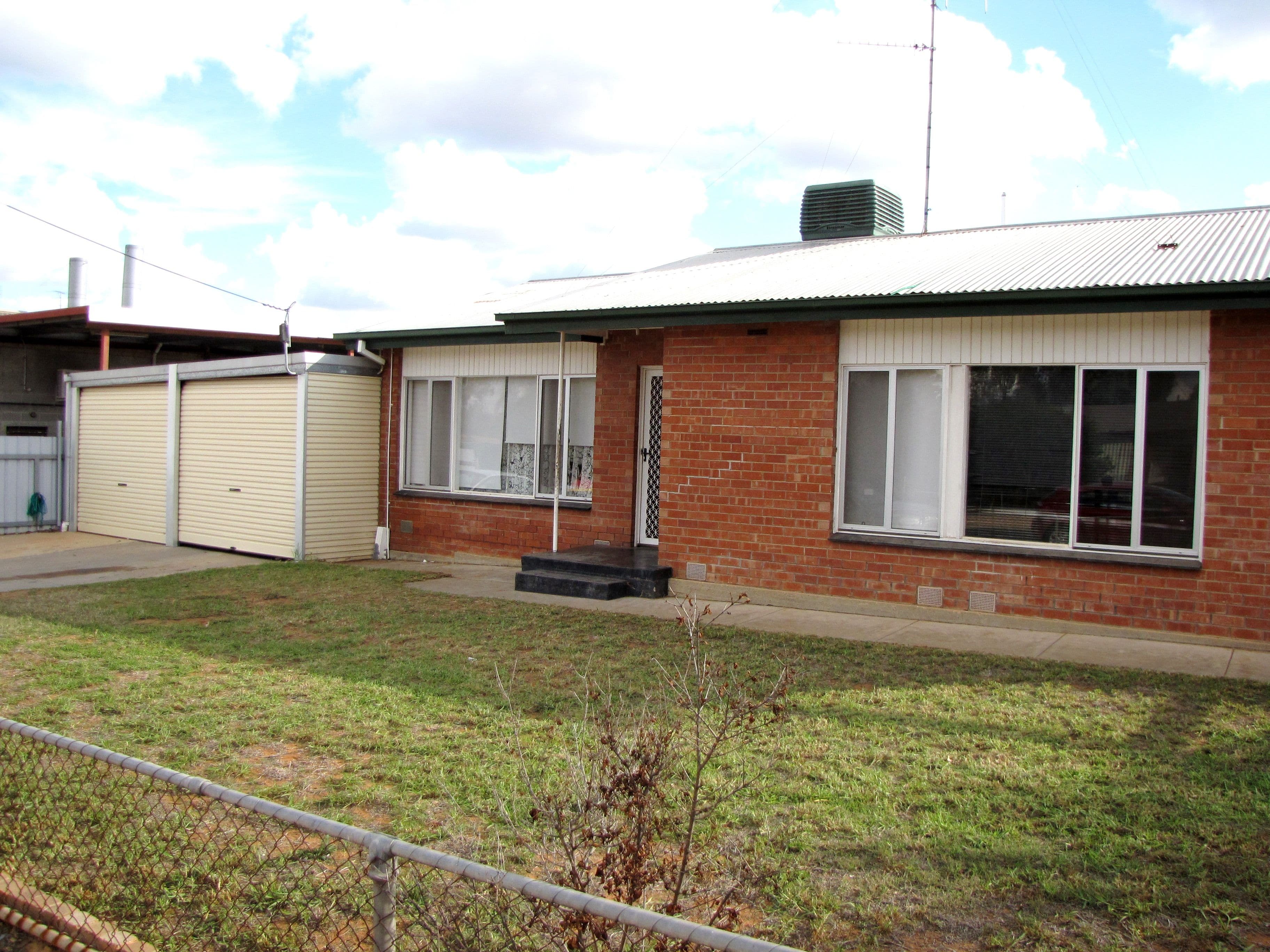 1 Gillespie Street, Berri SA 5343, Berri - Image 1