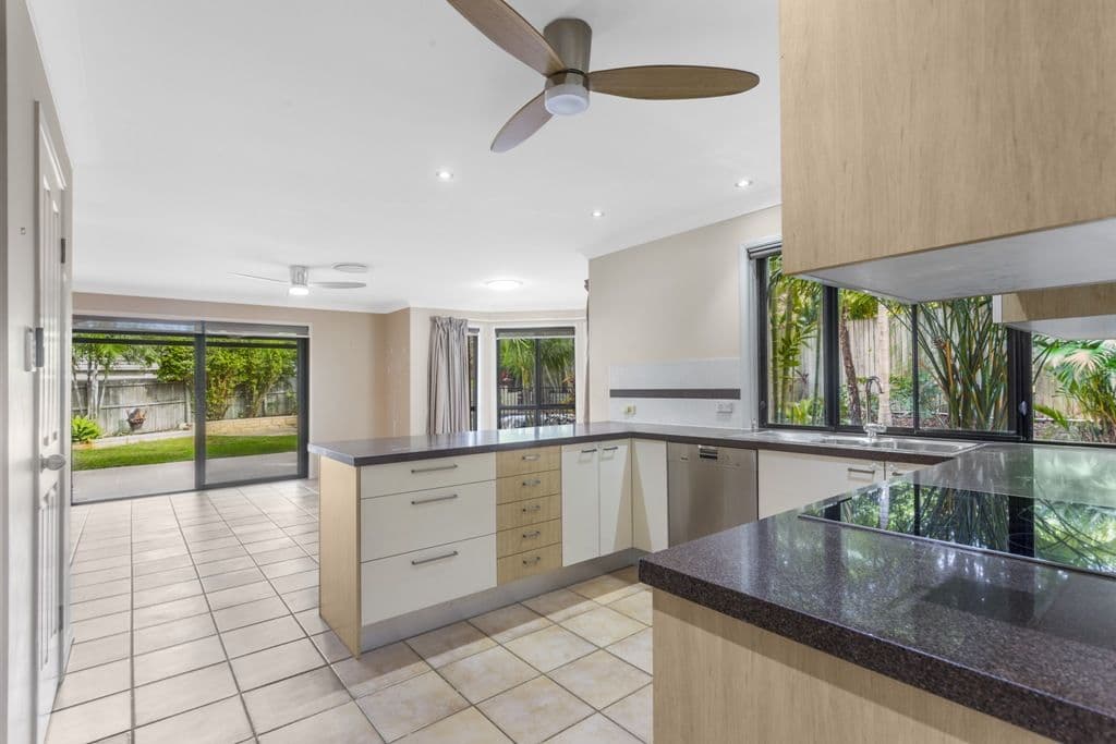 15 Grey Gum Close, Bridgeman Downs QLD 4035, Bridgeman Downs - Thumbnail 5