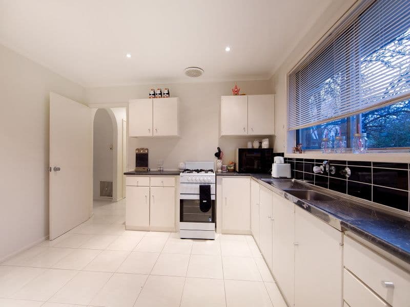 7 Lucerne Crescent, Frankston VIC 3199, Frankston - Thumbnail 2