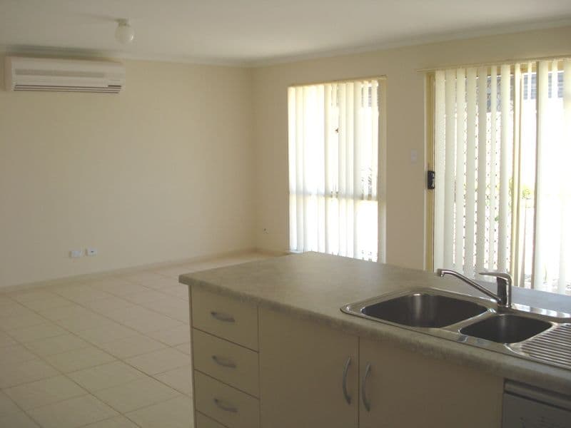6 Overlander Way, SMITHFIELD SA 5114, Smithfield - Thumbnail 5