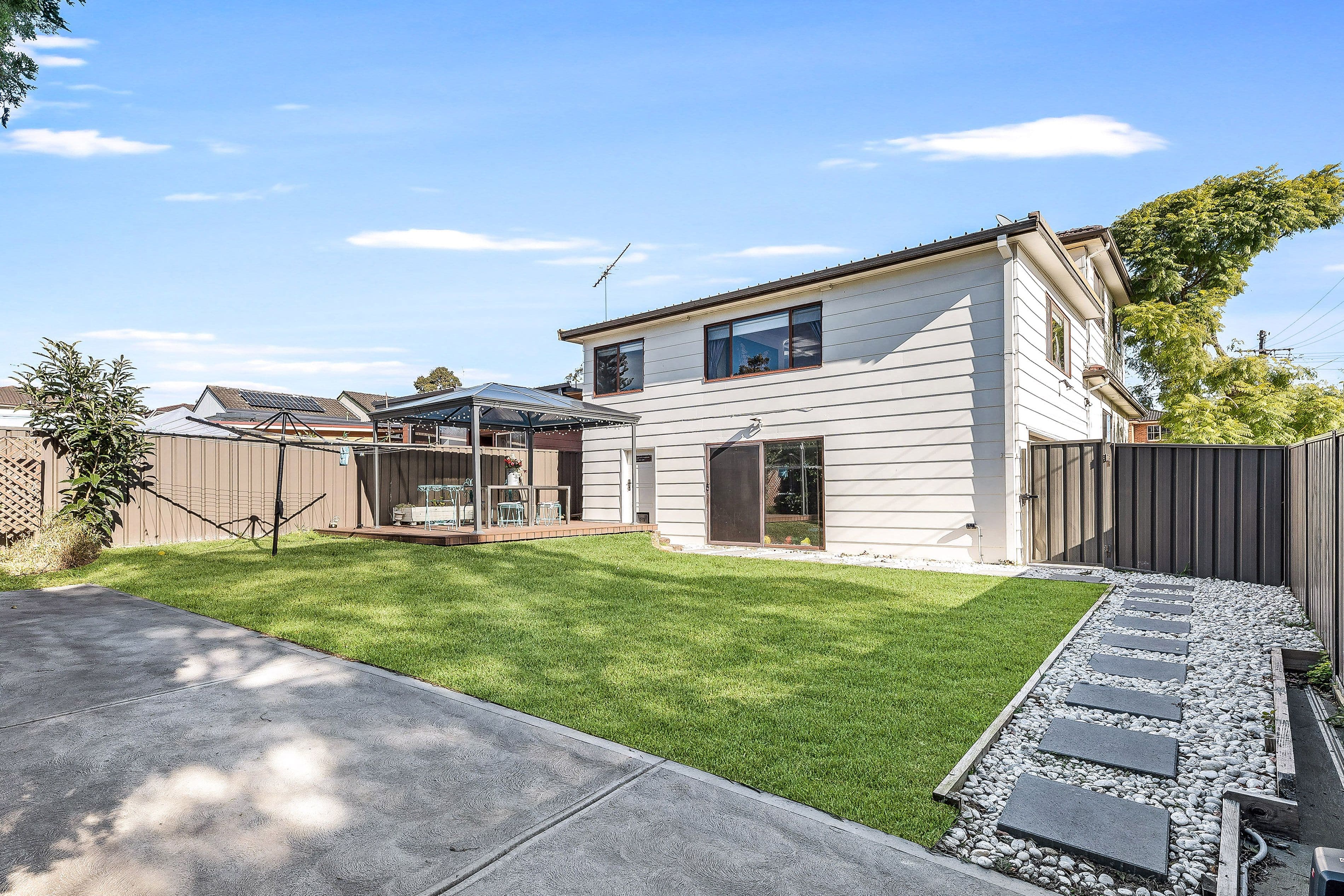 18 Mona Road, Riverwood NSW 2210, Riverwood - Thumbnail 2