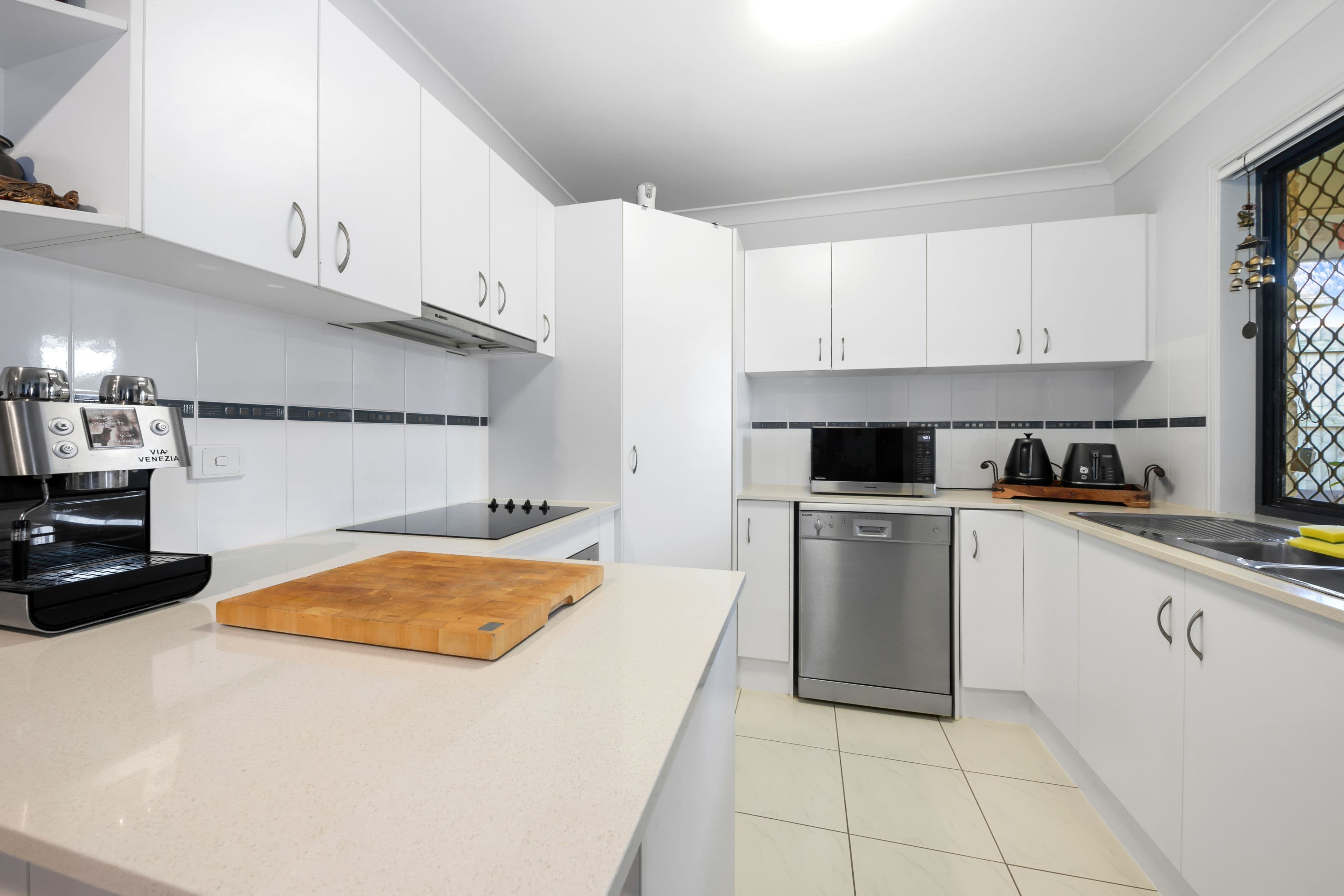 3 York Close, Oxley QLD 4075, Oxley - Thumbnail 2