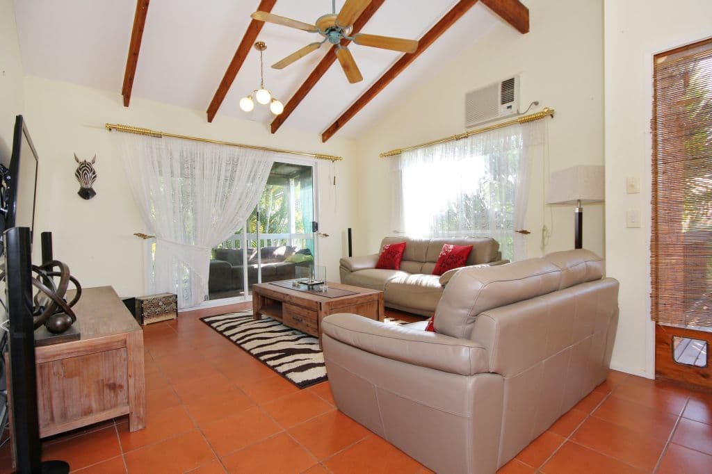116 Wallandra Road, MUDGEERABA QLD 4213, Mudgeeraba - Thumbnail 4