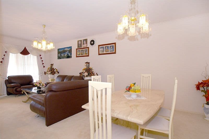 9 Jolimont Place, DINGLEY VILLAGE VIC 3172, Dingley Village - Thumbnail 6