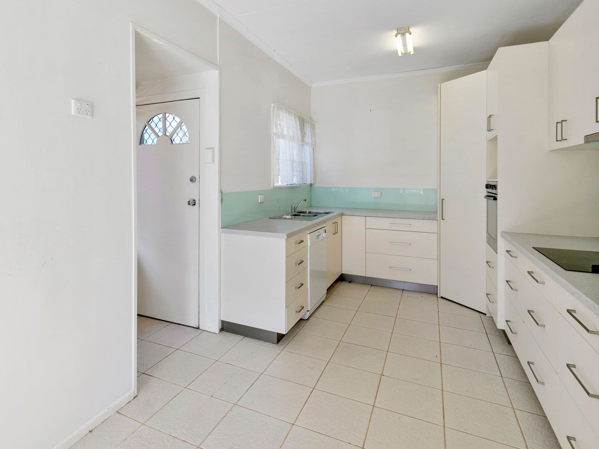 10 Allawah Street, Yeerongpilly QLD 4105, Yeerongpilly - Thumbnail 4