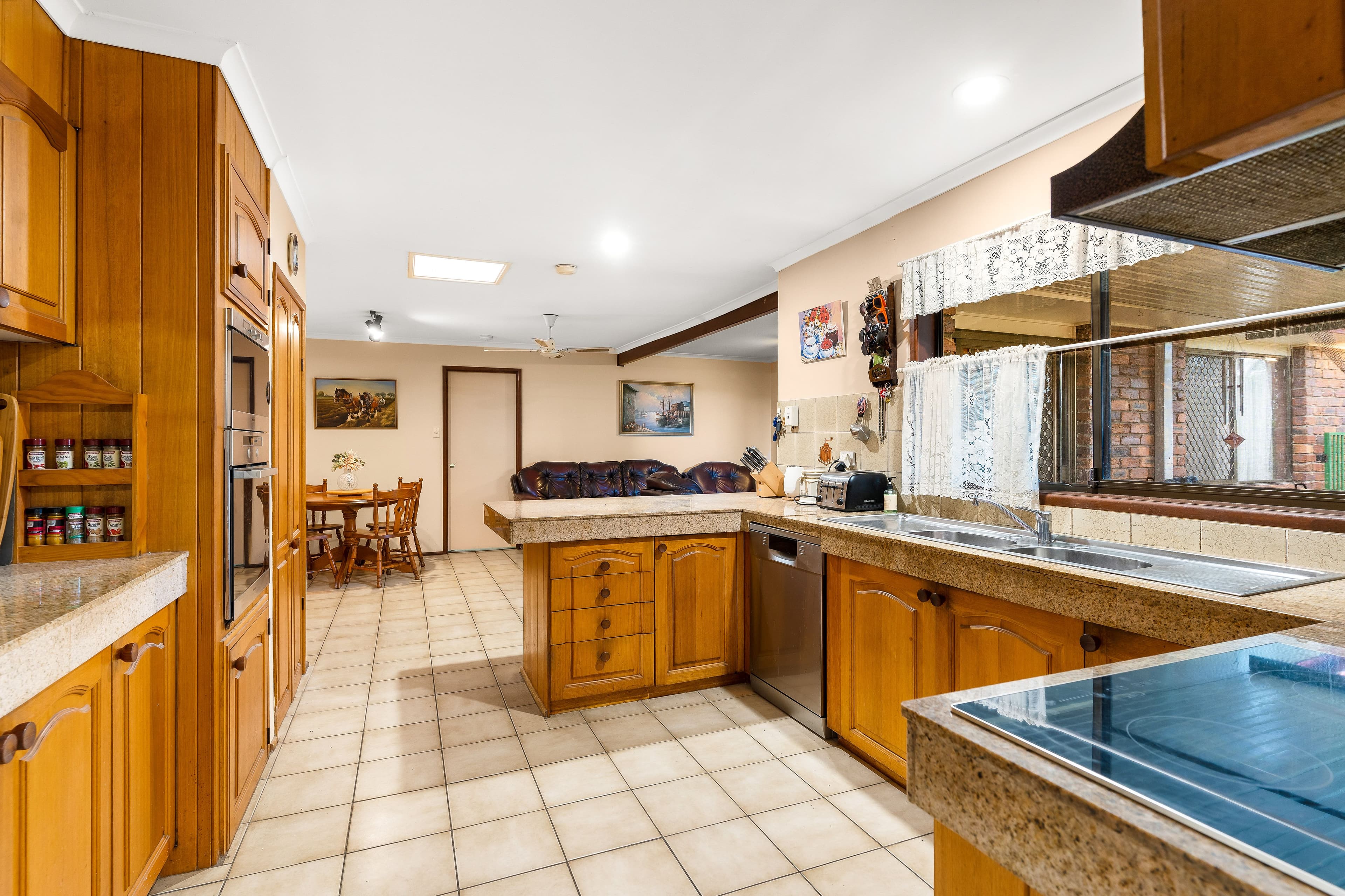 65 Achilles Drive, Springwood QLD 4127, Springwood - Thumbnail 2