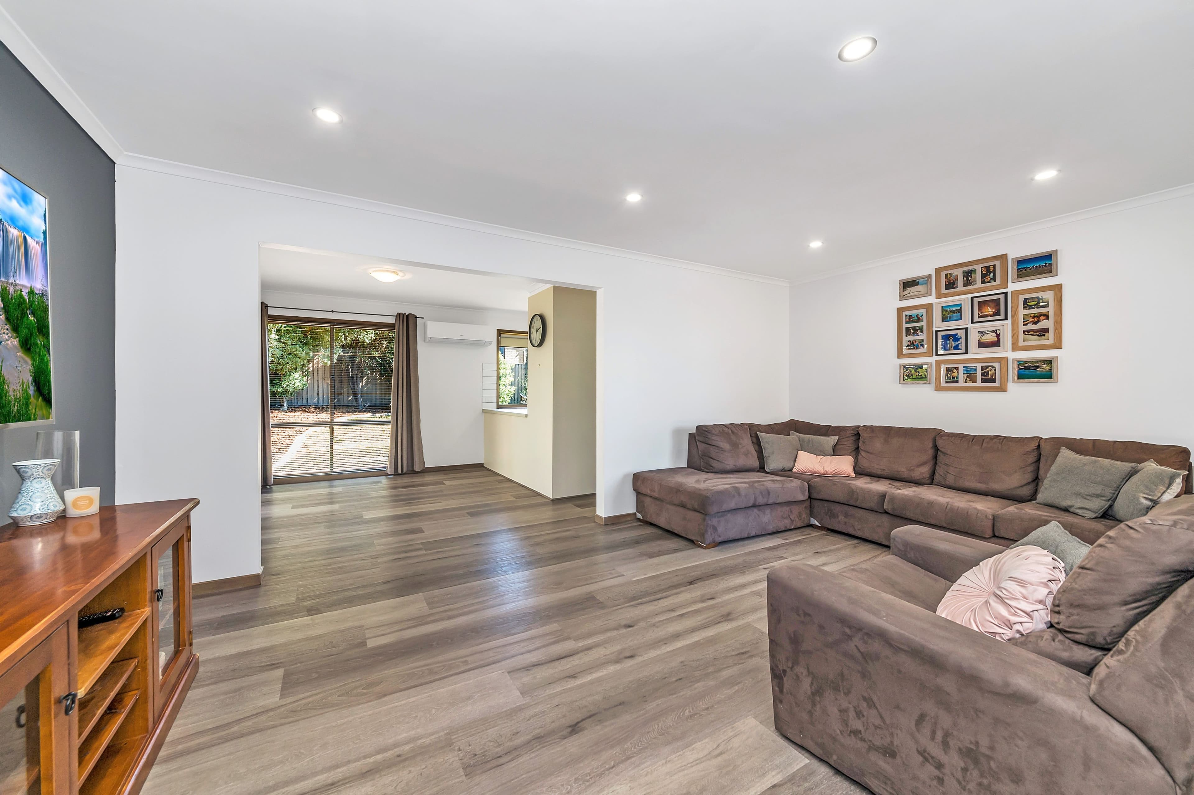 9 Patanga Gardens, Queanbeyan NSW 2620, Queanbeyan West - Thumbnail 2