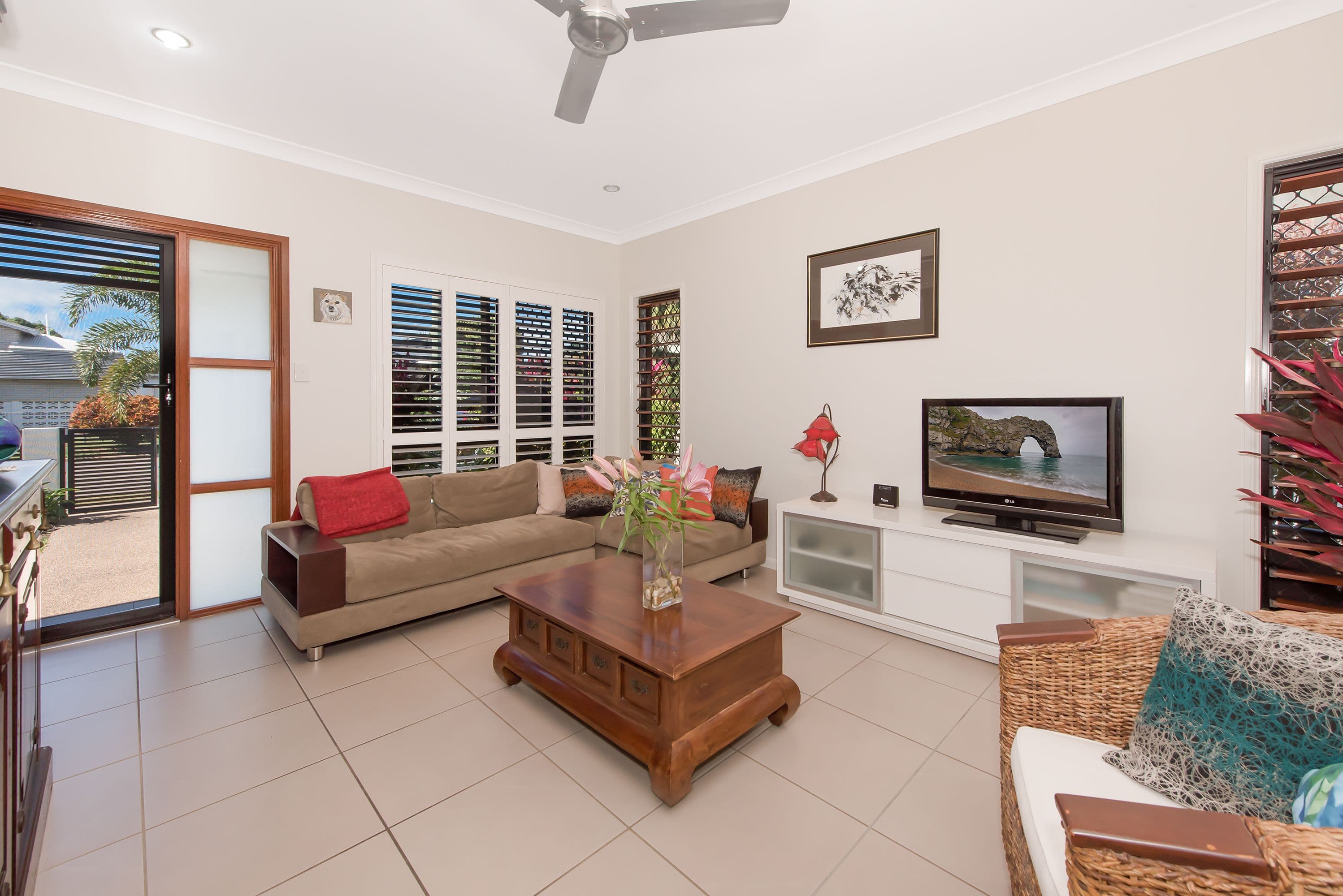 10 O'Connor Street, Rosslea QLD 4812, Rosslea - Thumbnail 2