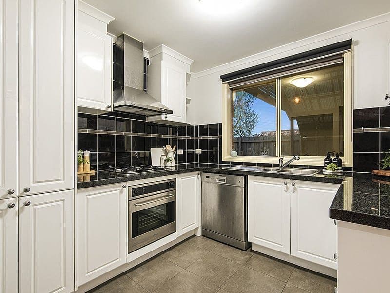 9 Timmings Street, Chadstone VIC 3148, Chadstone - Thumbnail 3