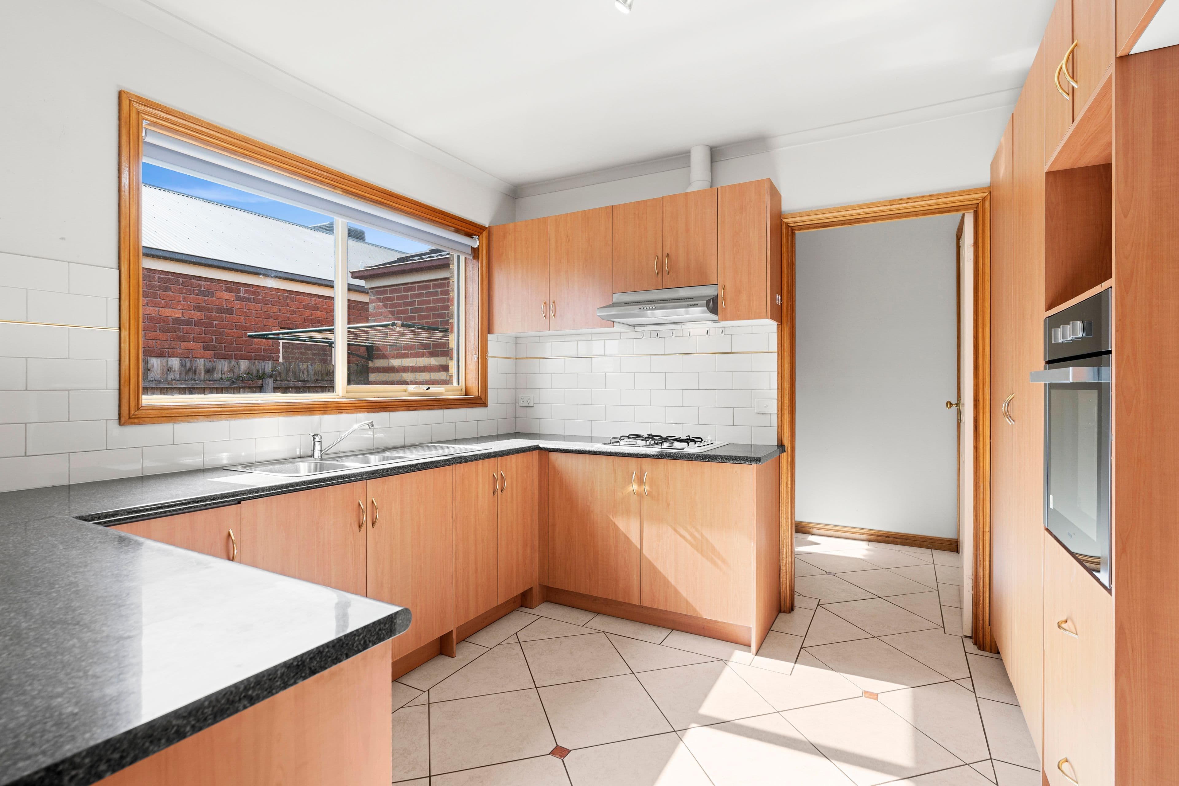 79 Cameron Crescent, Lara VIC 3212, Lara - Thumbnail 3