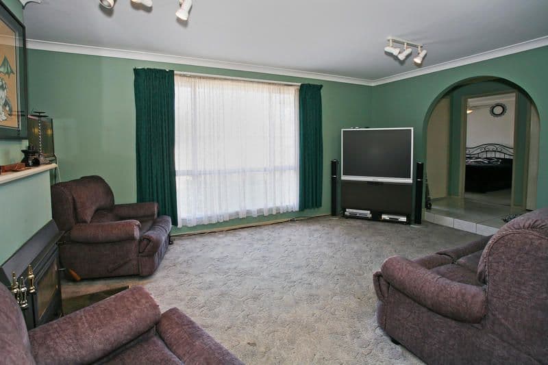 33 Govett Crescent, ST ALBANS PARK VIC 3219, St Albans Park - Thumbnail 7