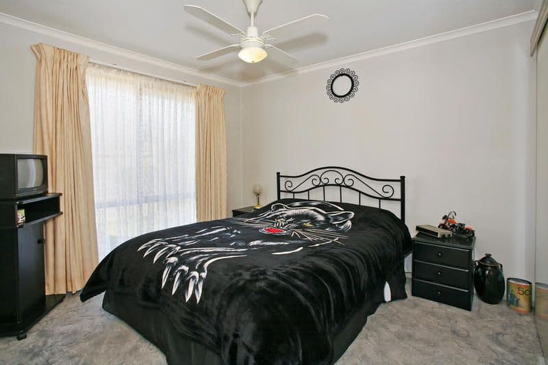 33 Govett Crescent, ST ALBANS PARK VIC 3219, St Albans Park - Thumbnail 8
