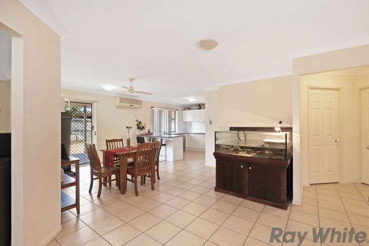 8 Hoddle Court, Rothwell QLD 4022, Rothwell - Thumbnail 2