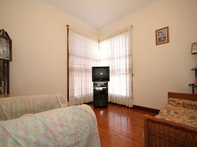 31 Columbine Avenue, BANKSTOWN NSW 2200, Bankstown - Thumbnail 5
