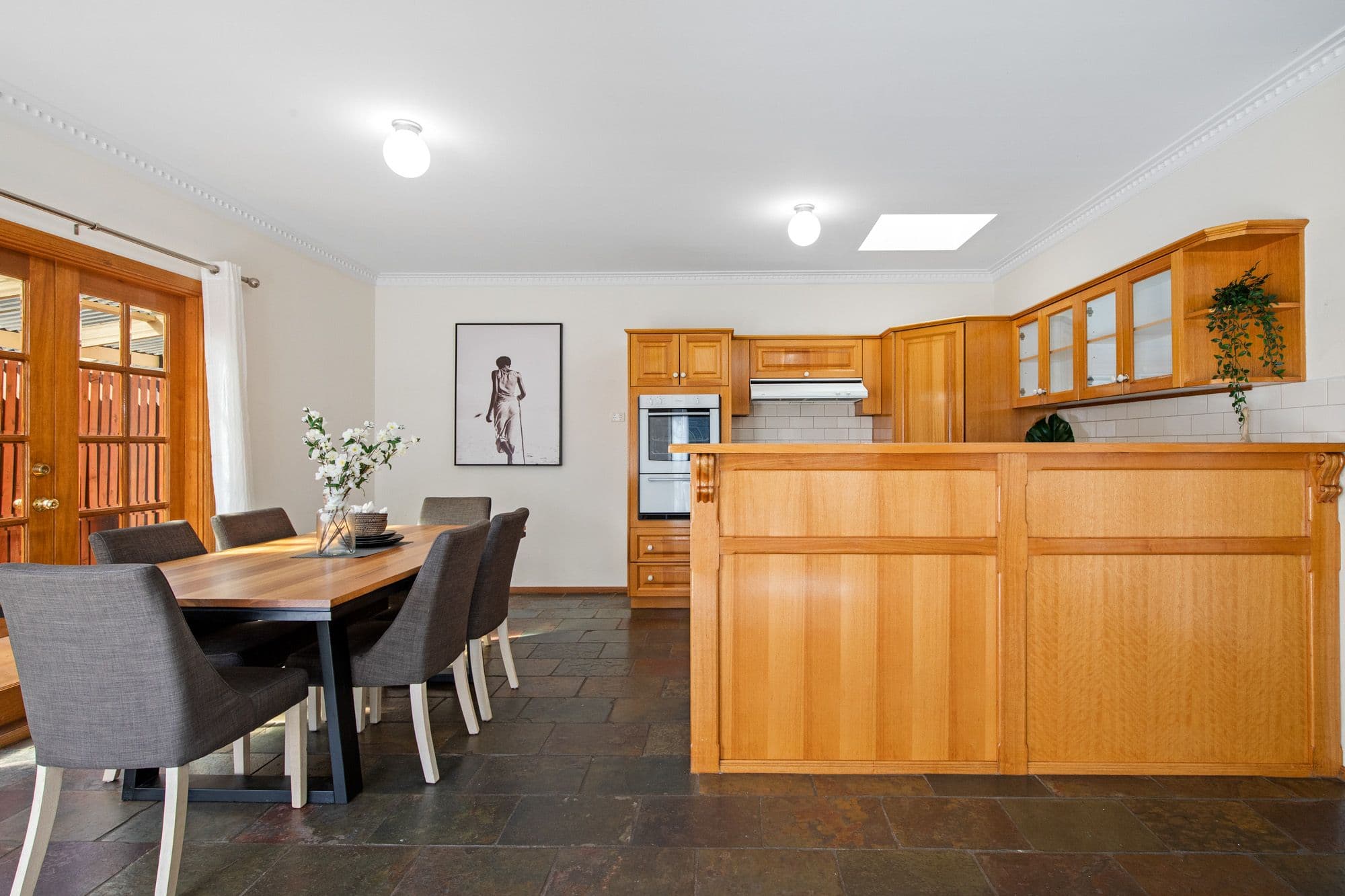 5 Earl Court, Werribee VIC 3030, Werribee - Thumbnail 4
