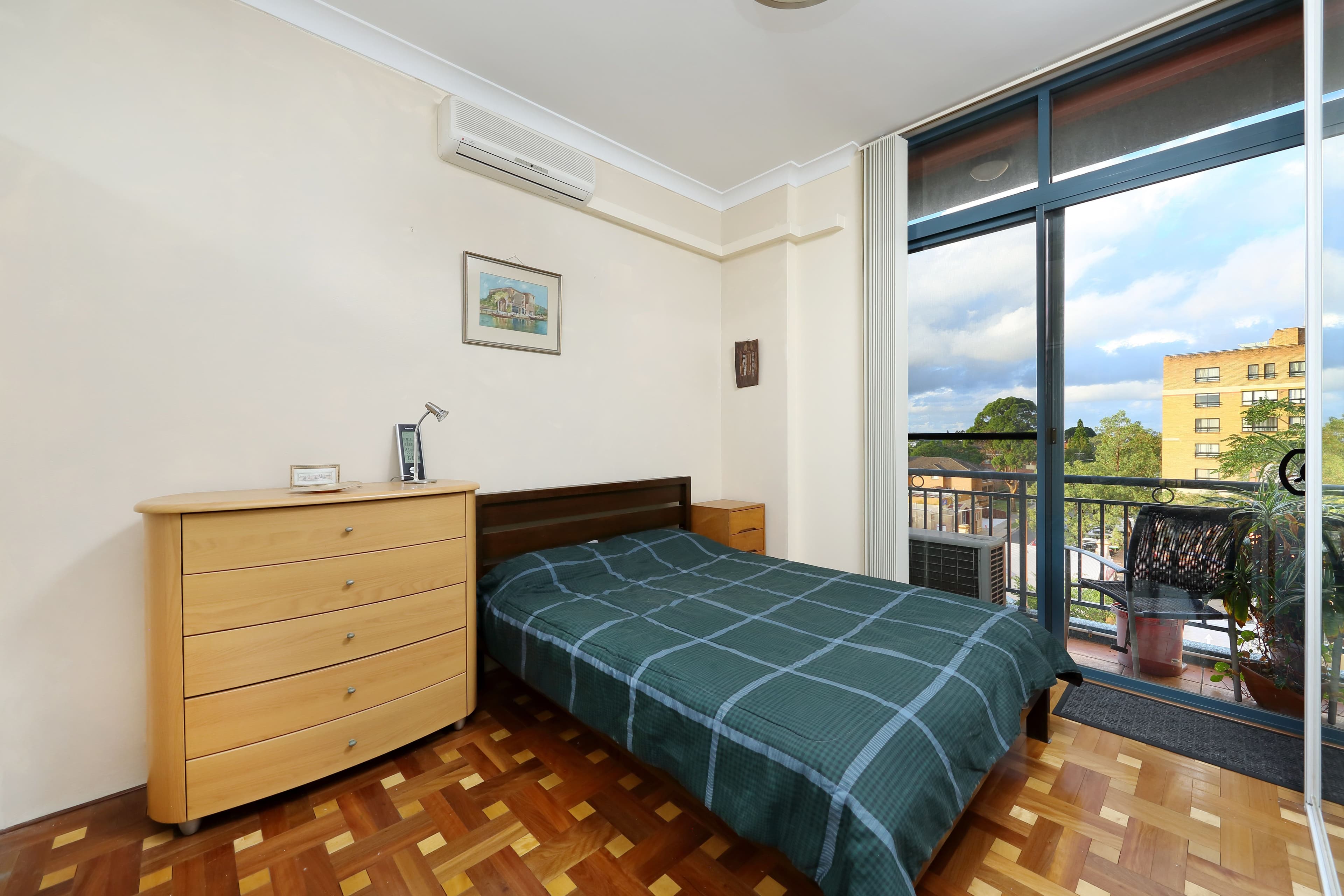 14 Carrington Avenue, Hurstville NSW 2220, Hurstville - Thumbnail 4