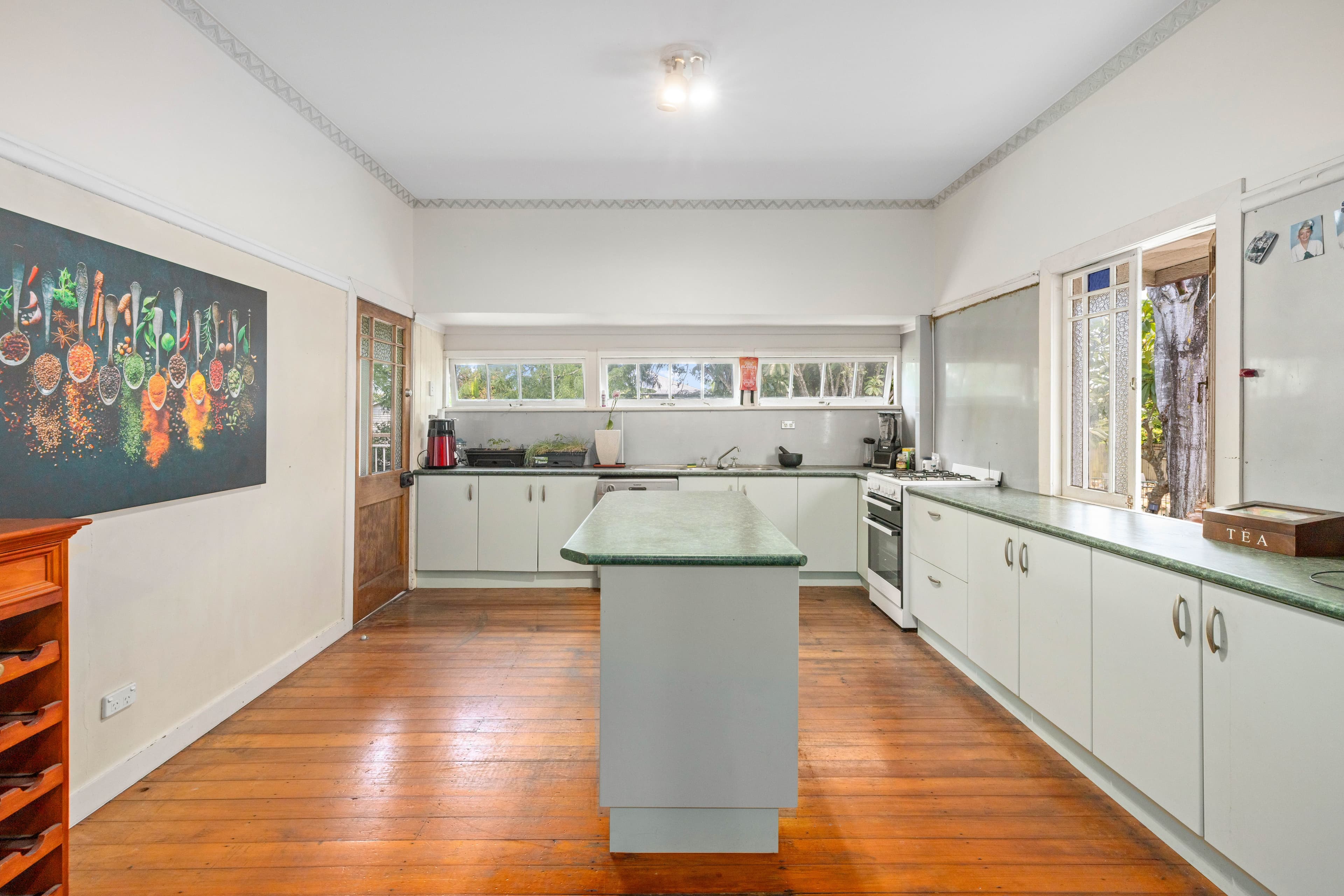 13 Holland Road, Holland Park QLD 4121, Holland Park - Thumbnail 3