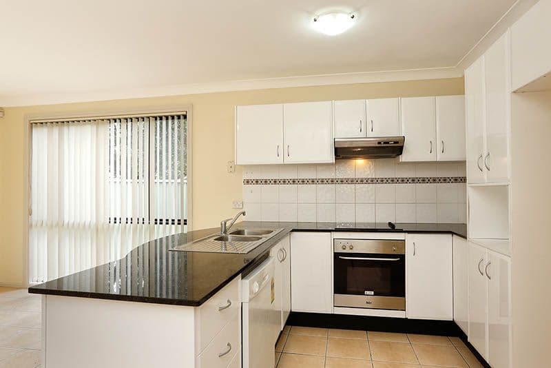 31 Blenheim Avenue, ROOTY HILL NSW 2766, Rooty Hill - Thumbnail 3