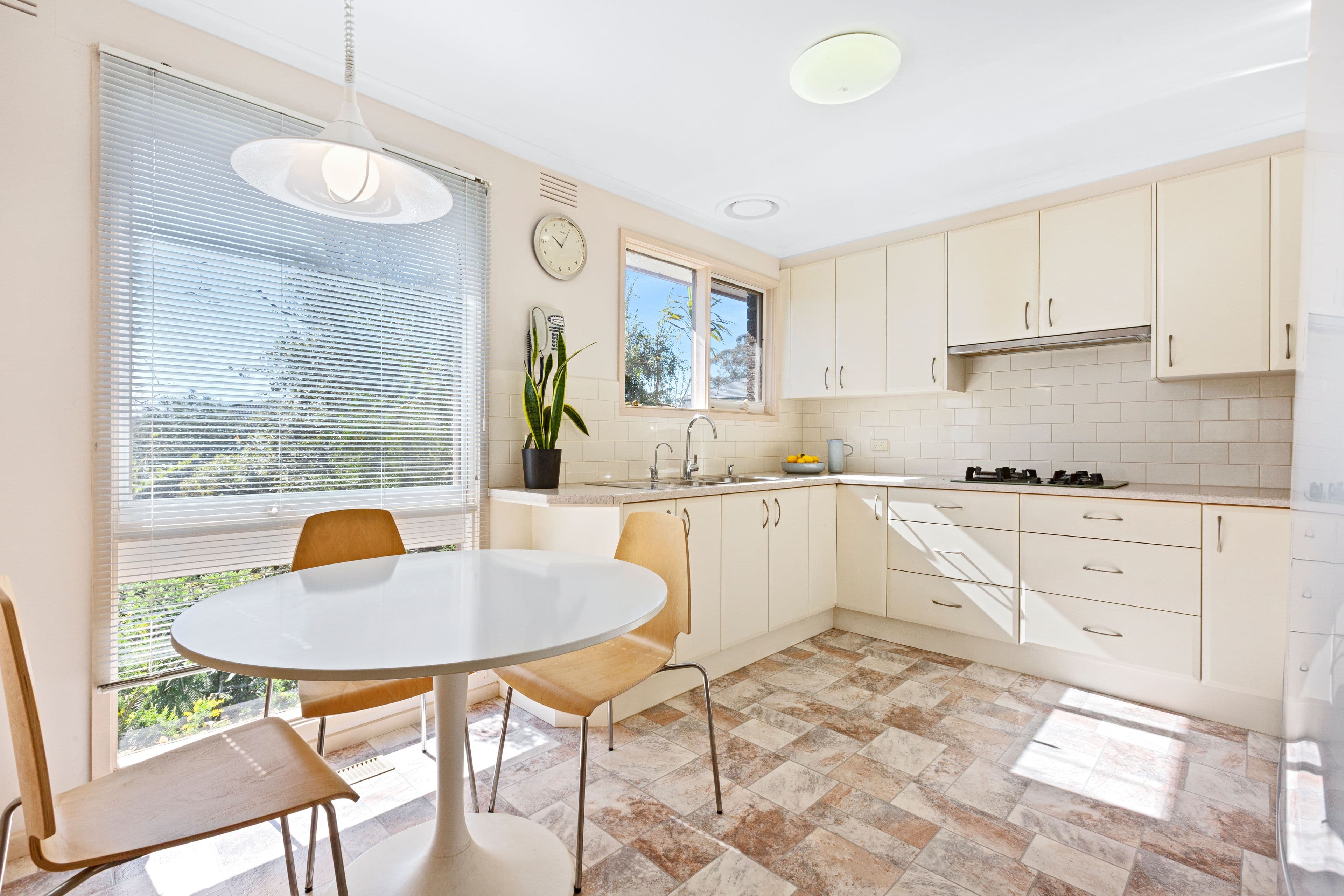 8 Kenilworth Avenue, Frankston VIC 3199, Frankston - Thumbnail 4