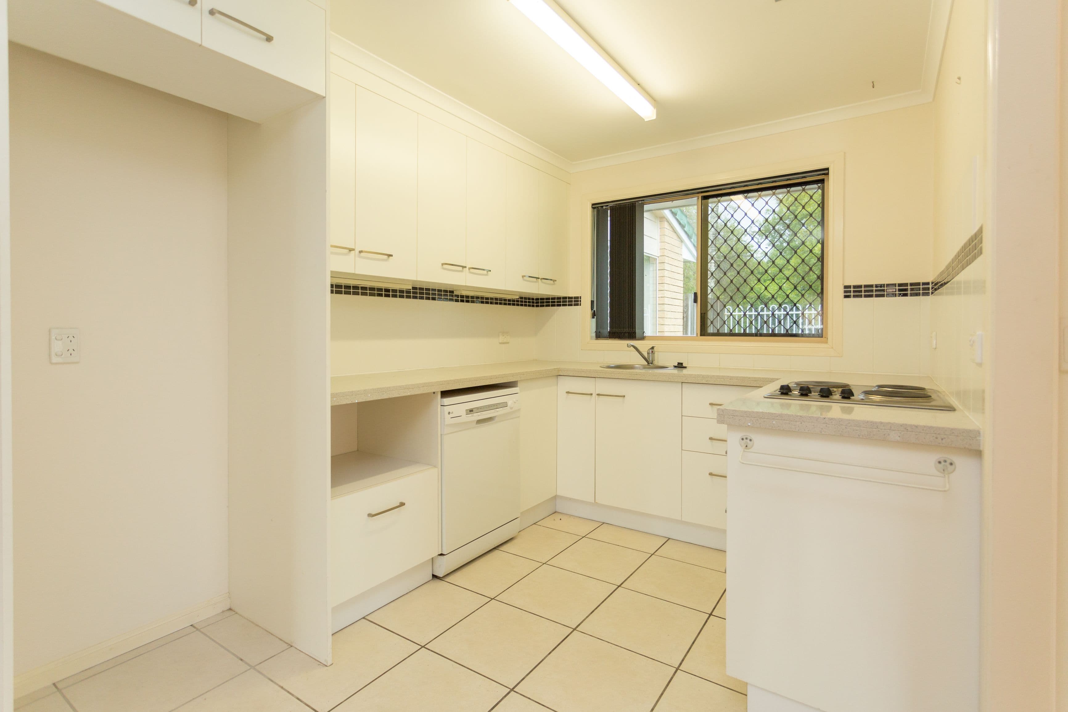 54A Scott Street, South Mackay QLD 4740, South Mackay - Thumbnail 2