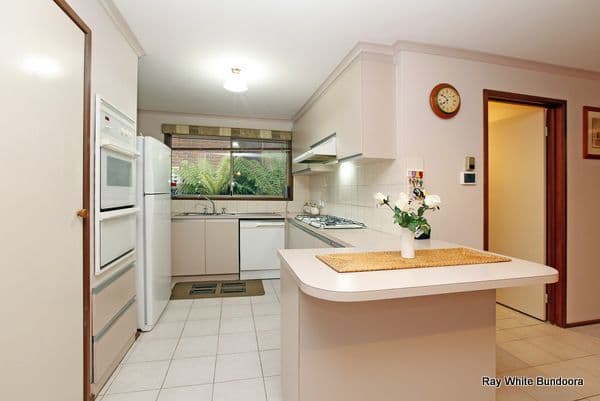 32 Crampton Crescent, MILL PARK VIC 3082, Mill Park - Thumbnail 2