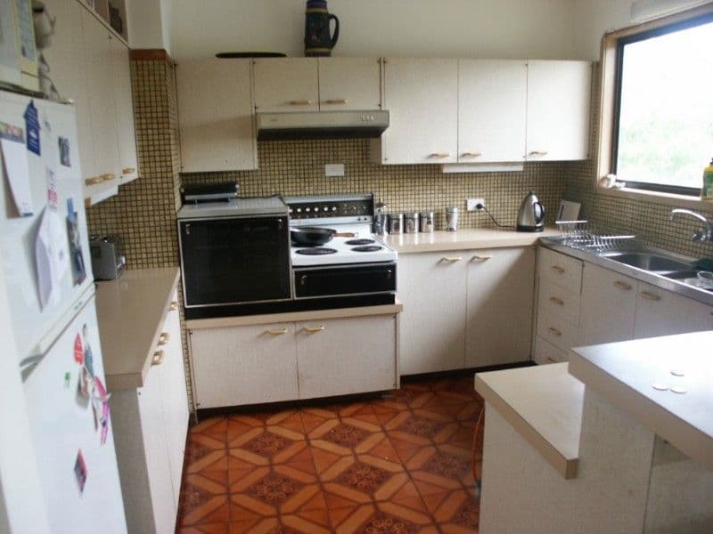 6 Cobbity Crescent, ARANA HILLS QLD 4054, Arana Hills - Thumbnail 3