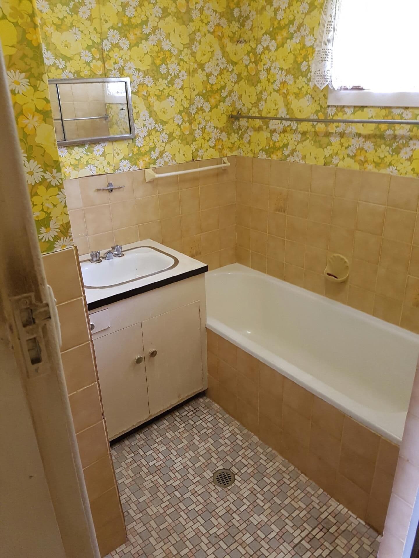 2780 Pacific Highway, Tyndale - Thumbnail 3