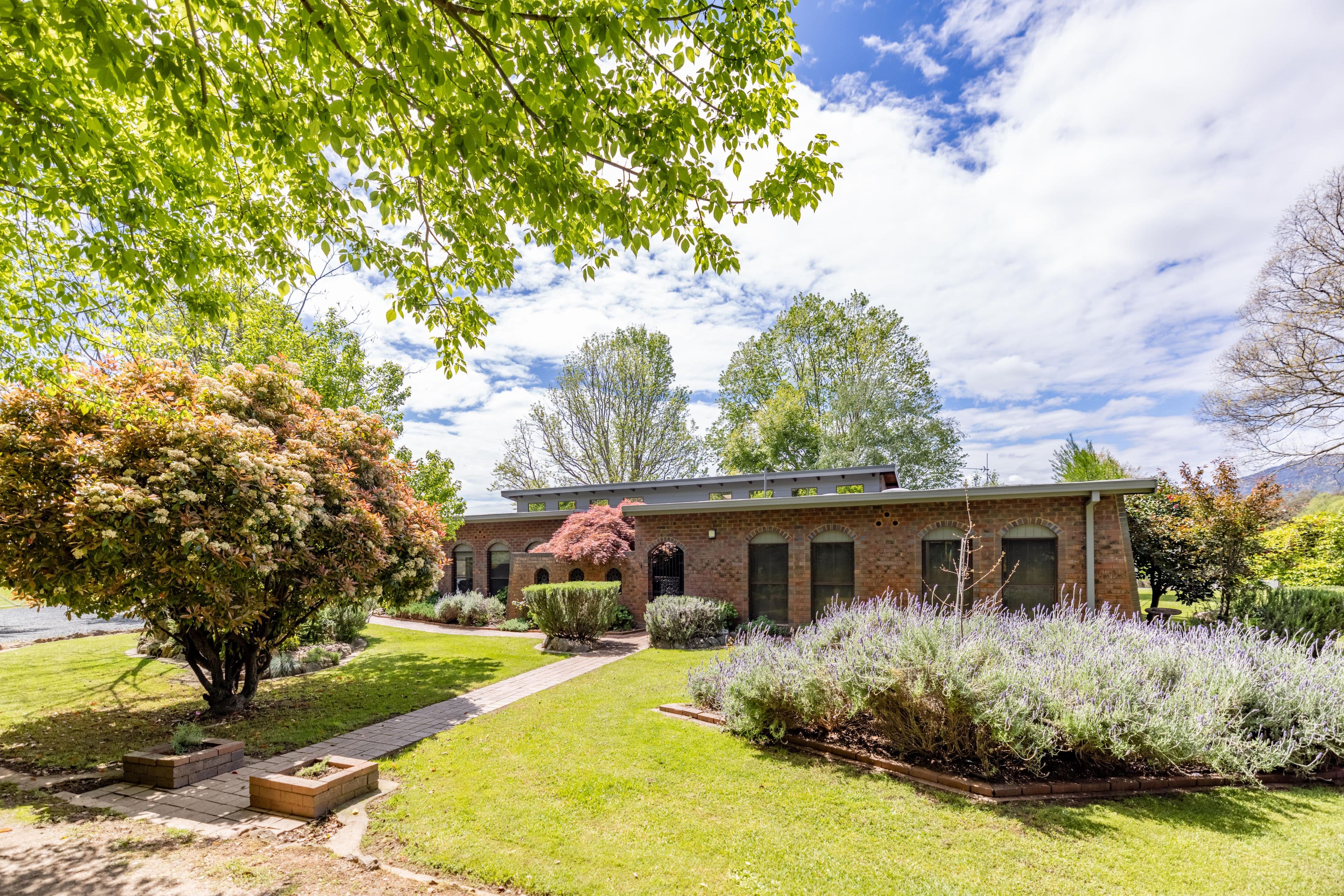 113 West Blowering Road, Tumut NSW 2720, Jones Bridge - Thumbnail 4