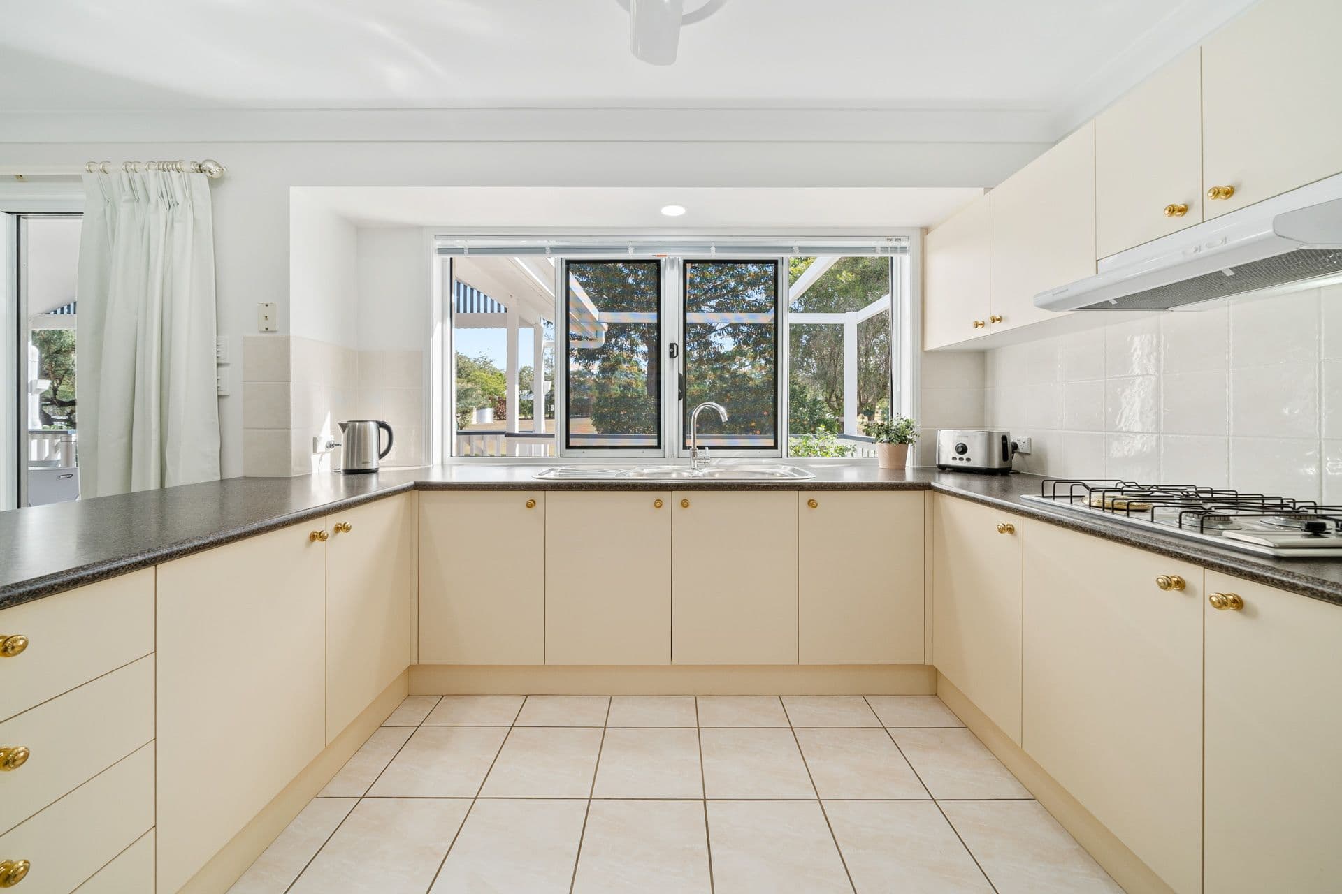 321 Spring Mountain Drive, Greenbank QLD 4124, Greenbank - Thumbnail 7