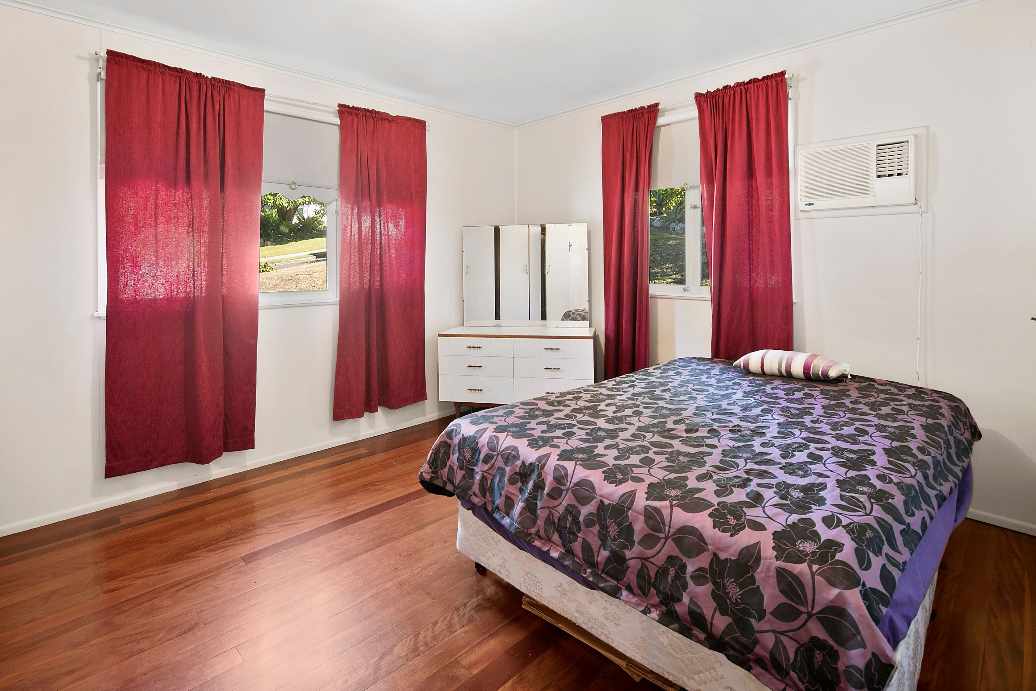 8 Hobart Avenue, Camp Hill QLD 4152, Camp Hill - Thumbnail 7