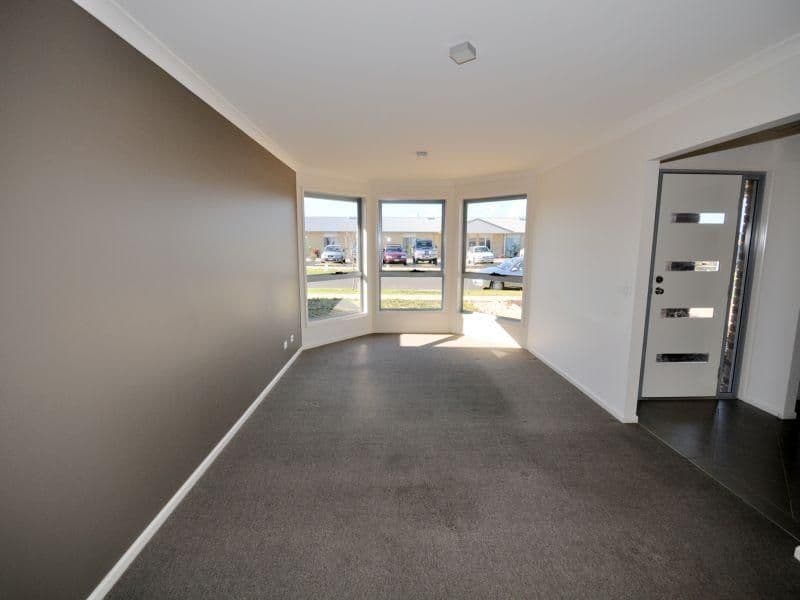 17 Dardel Drive, BANNOCKBURN VIC 3331, Bannockburn - Thumbnail 3