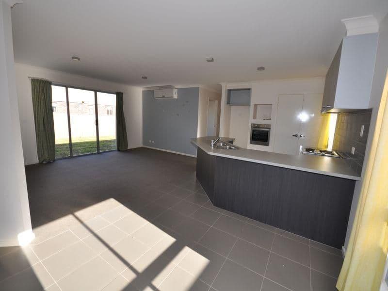 17 Dardel Drive, BANNOCKBURN VIC 3331, Bannockburn - Thumbnail 4
