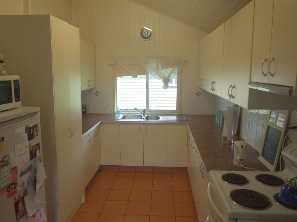 7 Gleeson Street, CROWS NEST QLD 4355, Crows Nest - Thumbnail 2