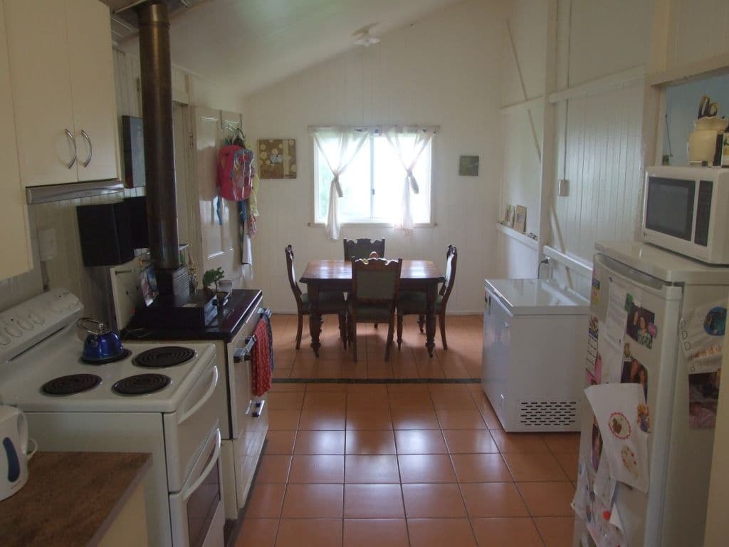 7 Gleeson Street, CROWS NEST QLD 4355, Crows Nest - Thumbnail 8
