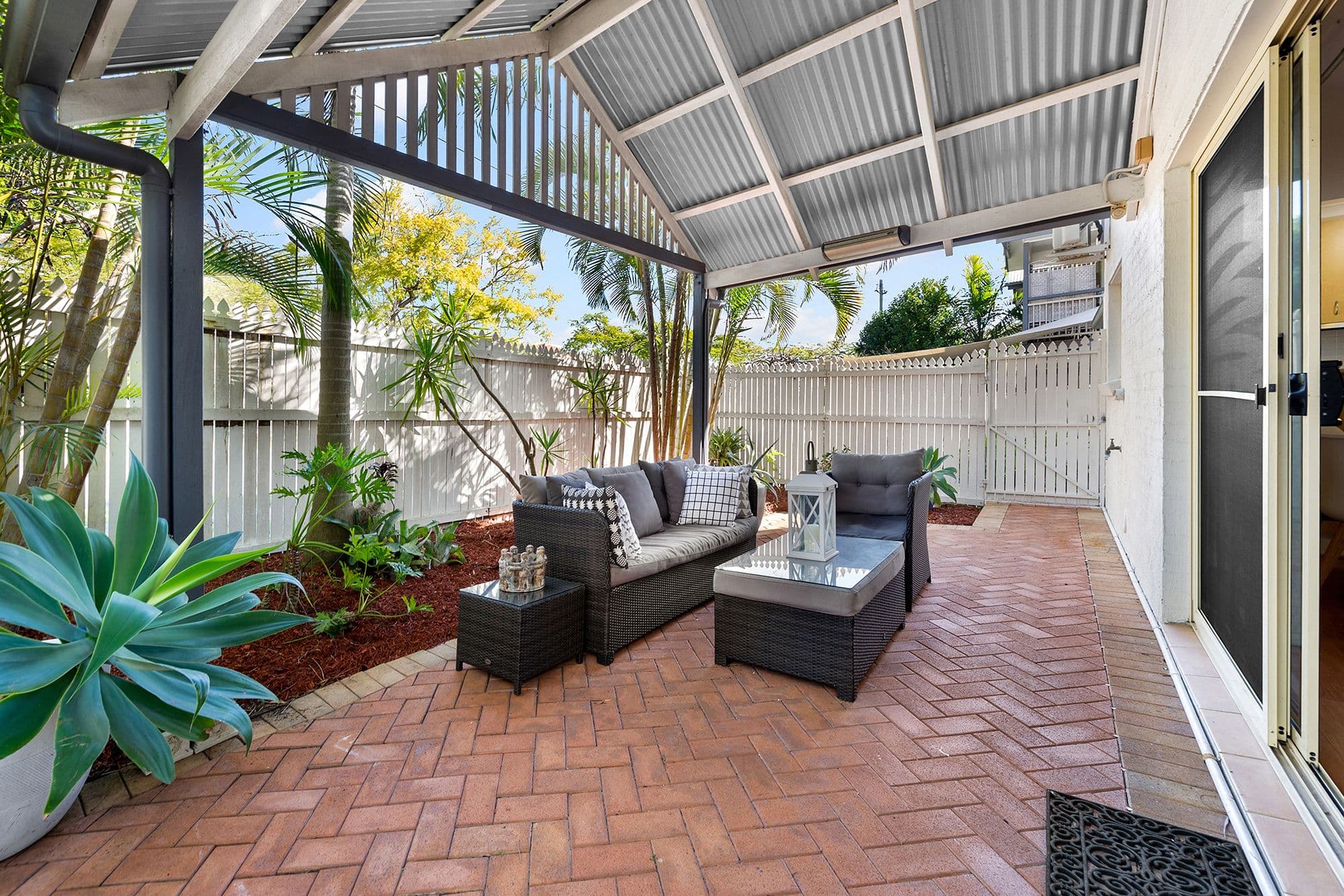 21 Simon Street, Yeronga QLD 4104, Yeronga - Image 1