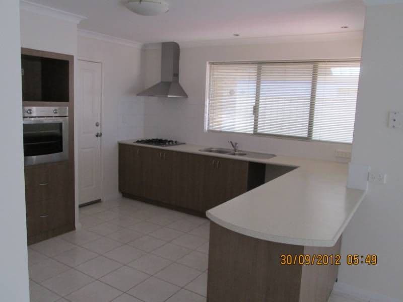 14 Fawcett Crescent, CANNING VALE WA 6155, Canning Vale - Thumbnail 8