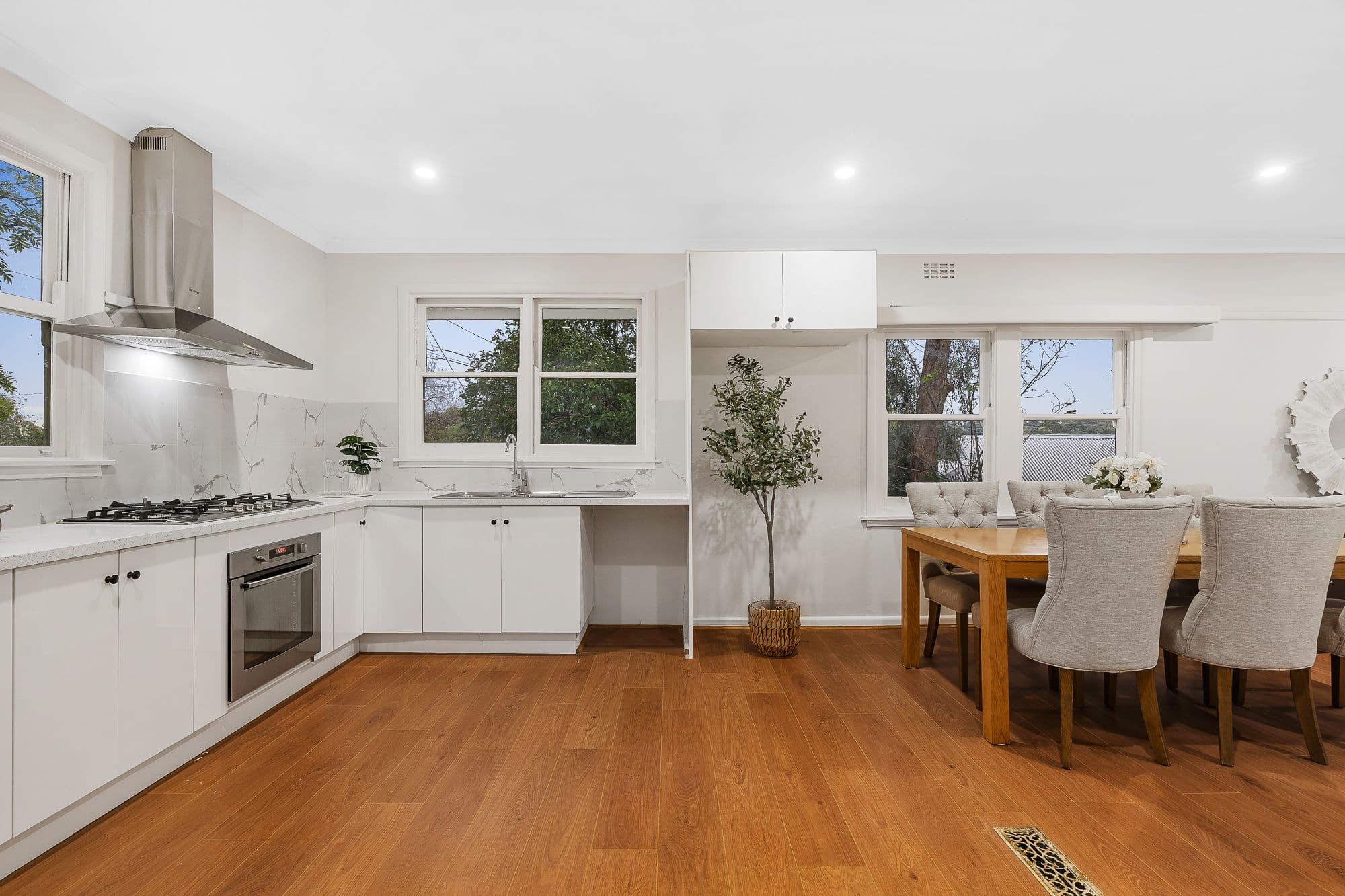 13 Park West Road, Eltham VIC 3095, Eltham - Thumbnail 6